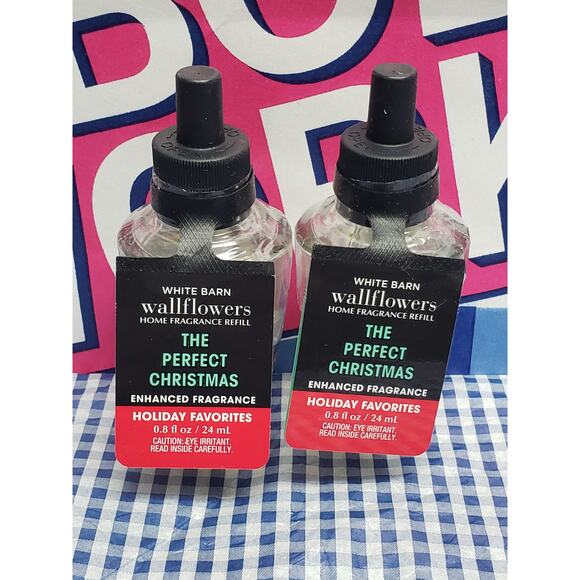 BBW The Perfect Christmas ENHANCED HOLIDAY FAVORITES Wallflower Fragrance Refill - Picture 1 of 2